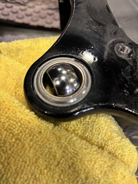 スイングアームベアリング