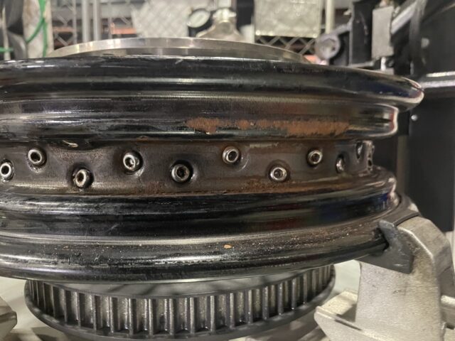 タイヤ取り外し後