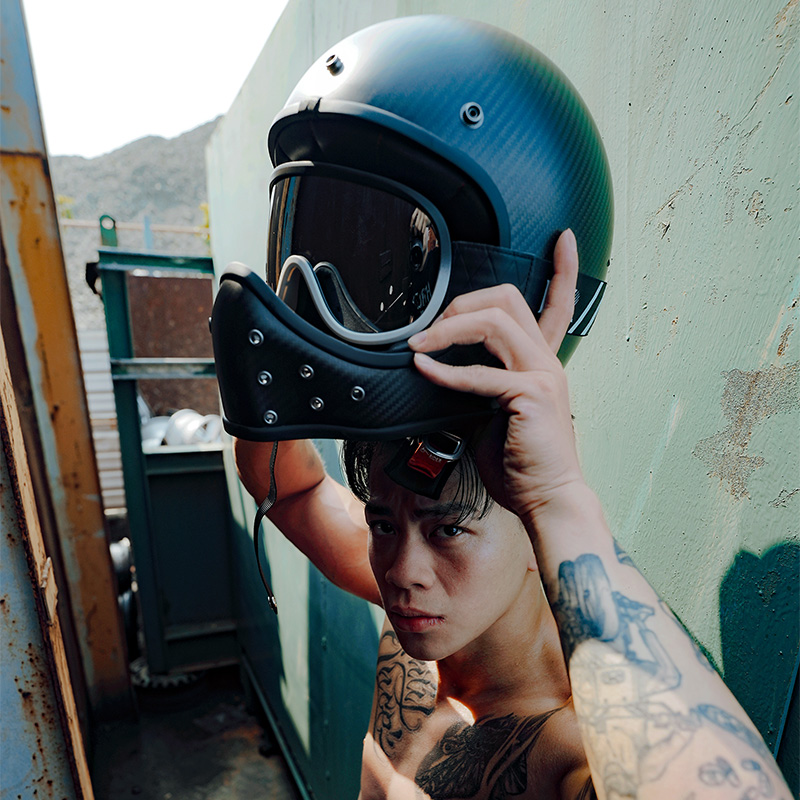 フルフェイスヘルメット マットブラックカーボン