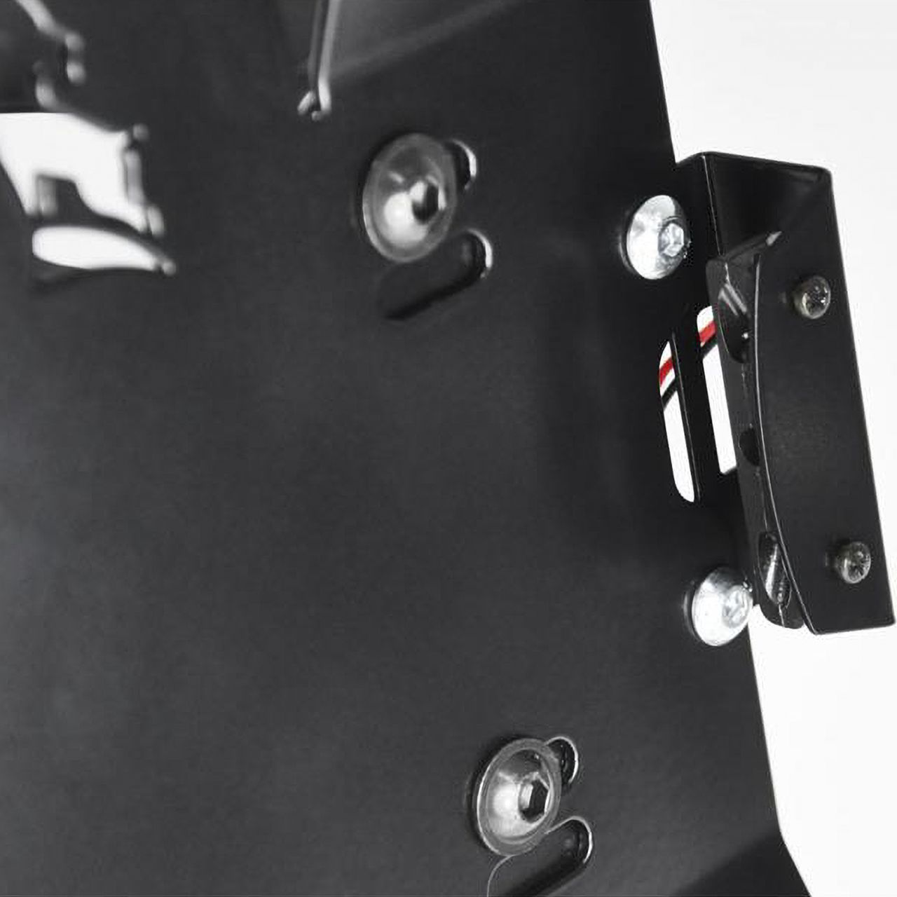 サイドマウント ライセンスプレートブラケット ブラックパウダーコート ツィーゲル