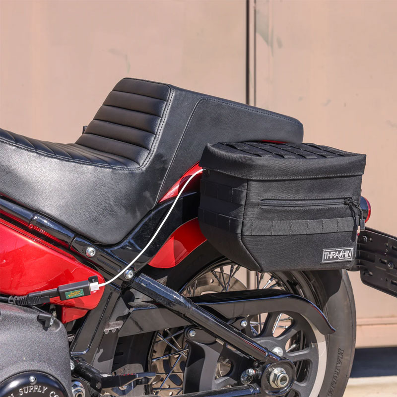 スラッシンサプライ□エッセンシャル V3 サドルバッグ 10リットル 【ソフテイル/ダイナ用】THRASHIN SUPPLY CO. THRASHIN  SUPPLY CO. Essential Saddlebags TSB-0006 / パインバレー