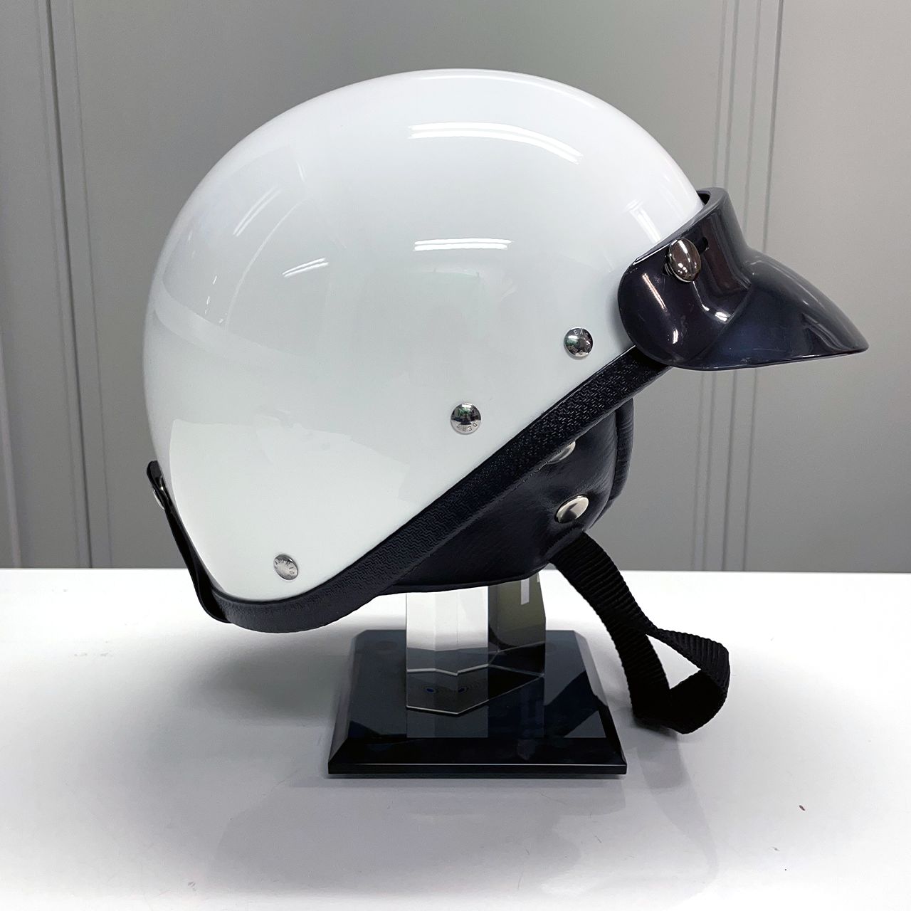 【在庫限定販売】イージーライダース■ポリスタイプヘルメット ラウンドバイザー付 ホワイト