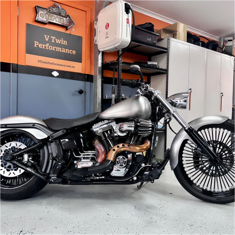 カットバック フルエキゾースト ブラック/カッパー