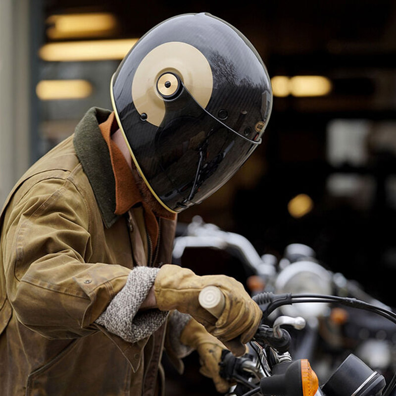 ベル■ ブリット カーボン フルフェイスヘルメット TT グロスブラック/ゴールド BELL Helmets