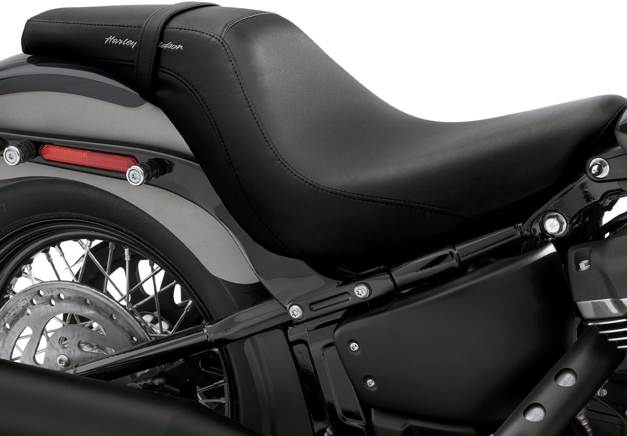 ハーレー純正□バッドランダーシート ブラック 【18年以降 ソフテイル】 Harley Davidson Badlander Seat Black  for 18Later FLDE FLHC FLHCS FLSL FXBB FXBBS FXST / パインバレー