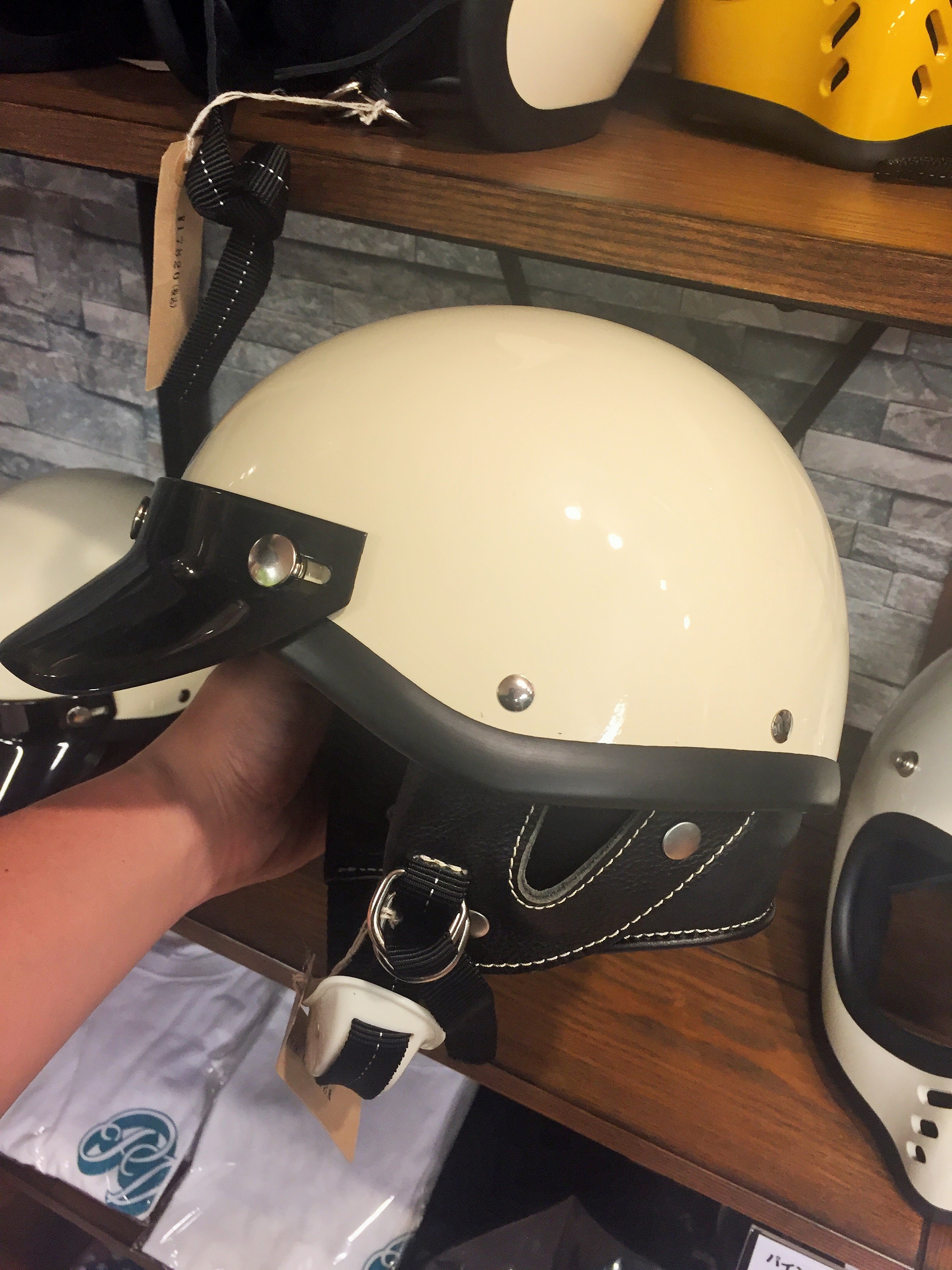 オーシャンビートル取扱店 スタイリッシュなBEETLEヘルメット試着できます！！！ | パインバレー