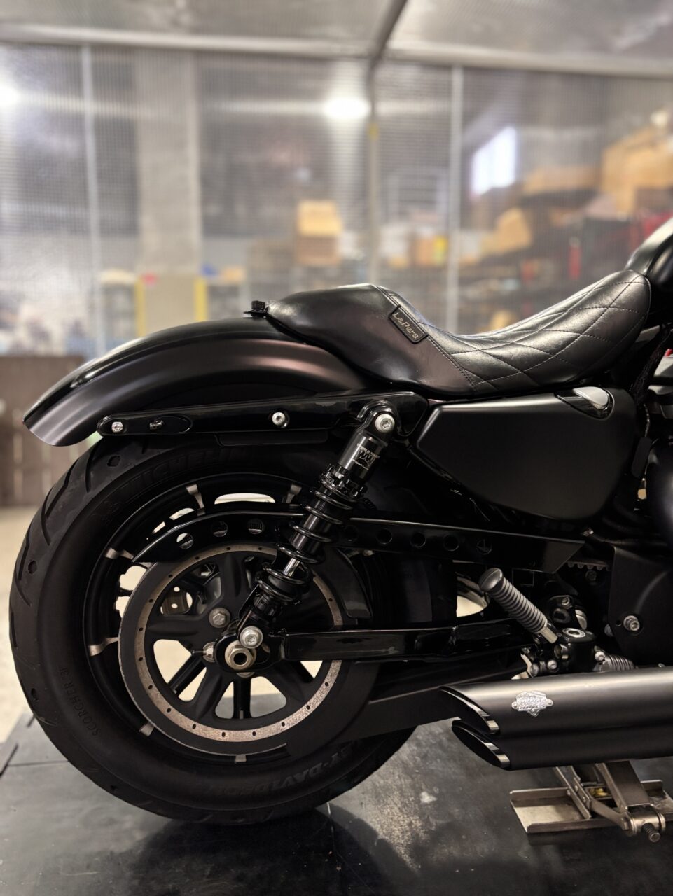 XL883N 純正フェンダー