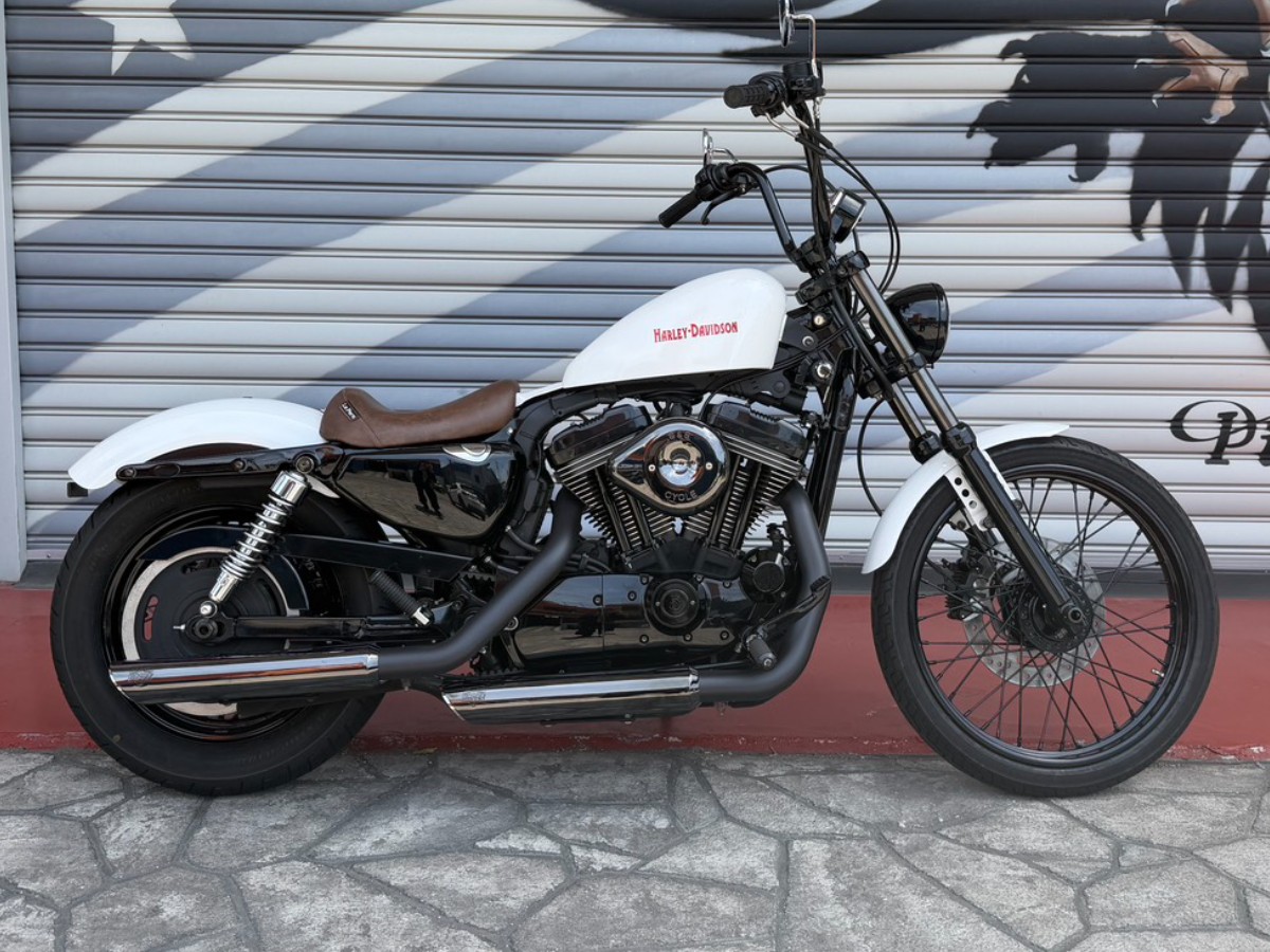 XL1200V セブンティーツー