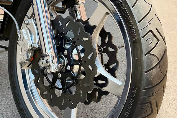 Gブレーキ リーパー フロントディスクローターの車両取り付けイメージ写真
